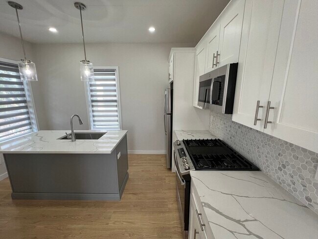 Photo - 7 Transit St