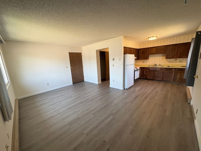 Photo - 1909 S Black Ave Unidad B