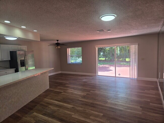 Photo - 8300 NW 35th St