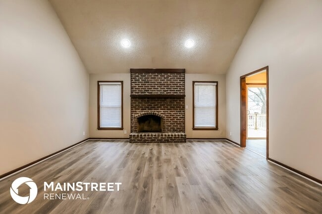 Photo - 14835 S Locust St