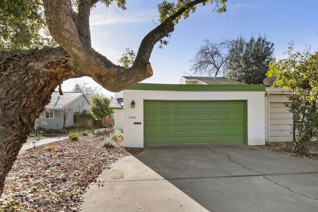 Photo - 2 Bedroom 2 Bedroom Home in East Davis with solar