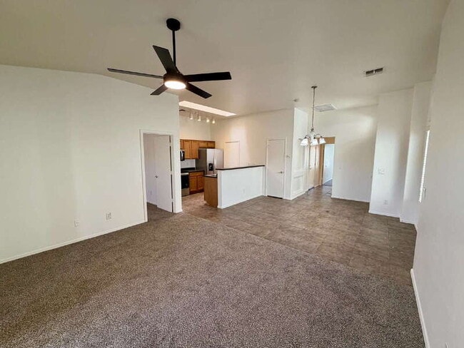 Photo - 16620 S 48th St Unidad 83