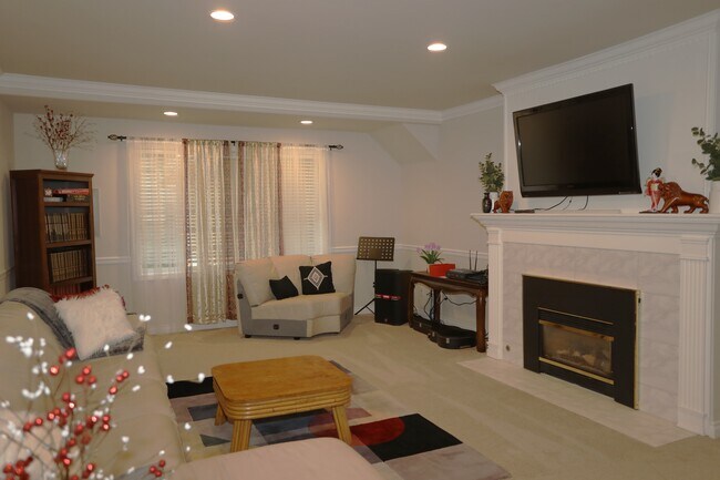 Photo - 3059 Bellevue Way NE