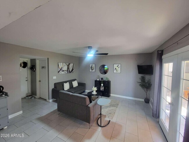 Photo - 2530 N 87th Ave
