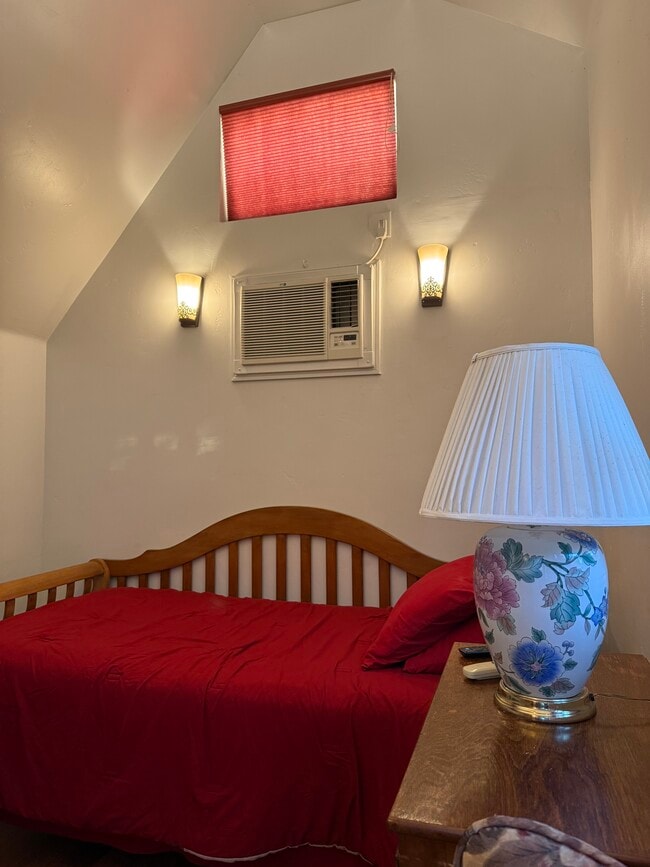 Photo - 312 Crest Dr Unit Cottage