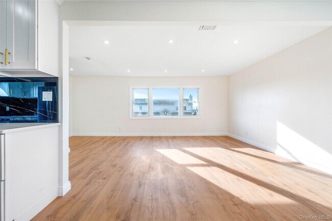 Photo - 50 Mahland Pl Unit 2nd Floor