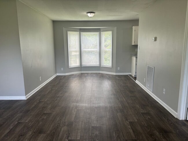 Photo - 3 Bed/ 2 Bath home Available Now!
