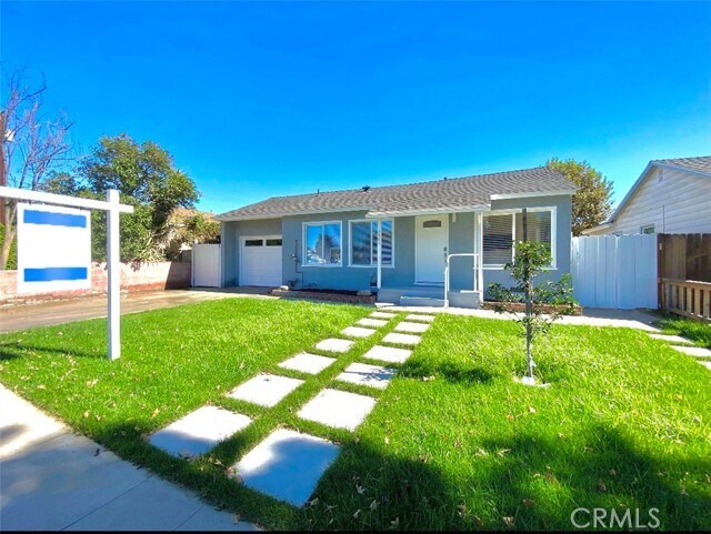 7512 Balboa Blvd