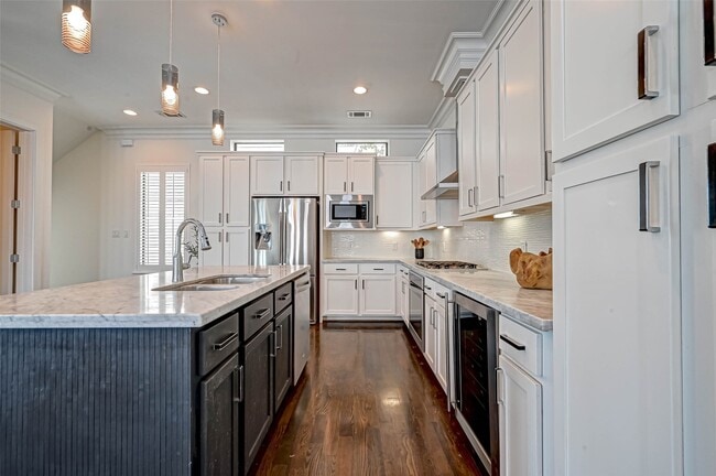 Photo - 2516 Bevis St