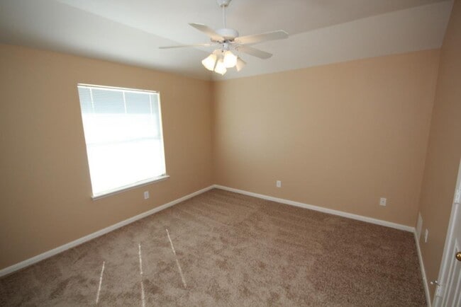 Photo - 6418 Mountain Pines Ln