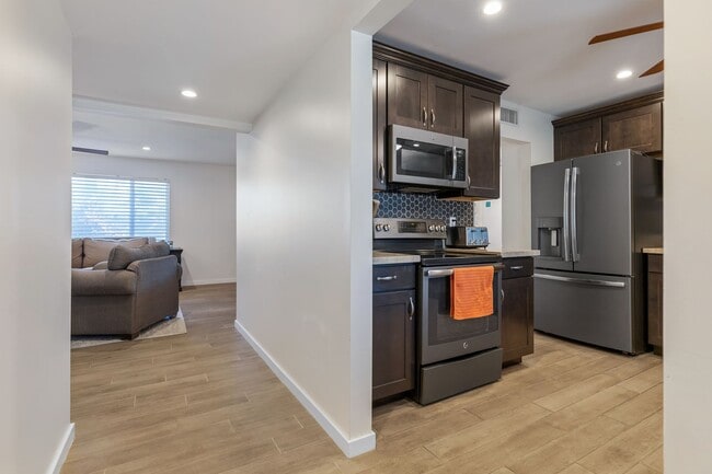 Photo - Cute 3 Bedroom 2 Bath In Phoenix!