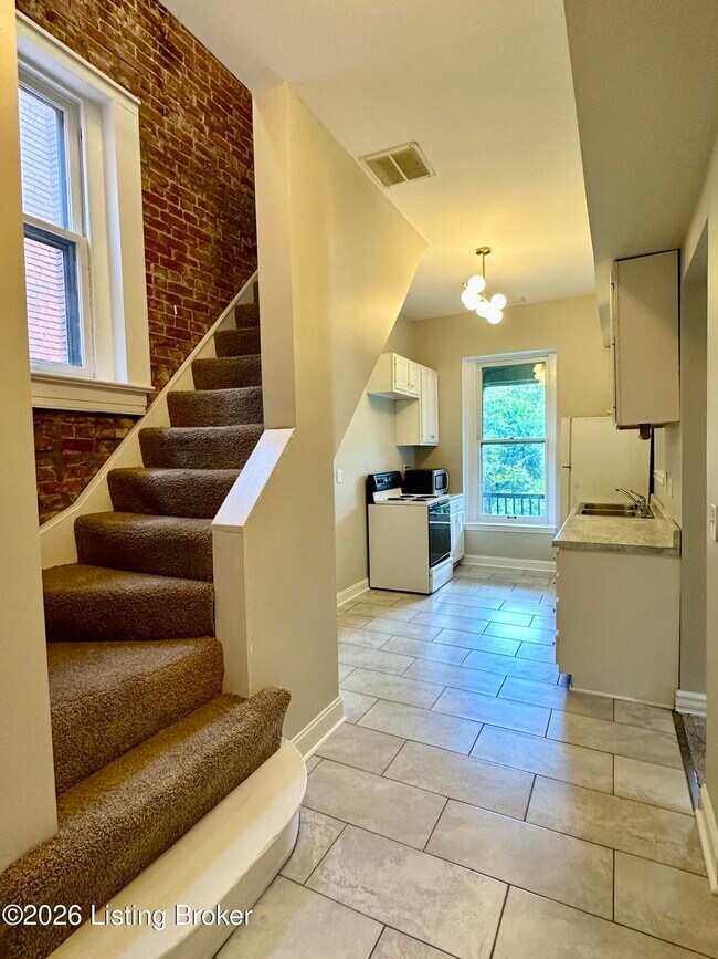 Photo - 1402 S 6th St Unit 3