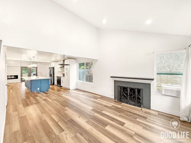 Photo - Updated 4B 2BA Home in Paradise Hills w/ S...