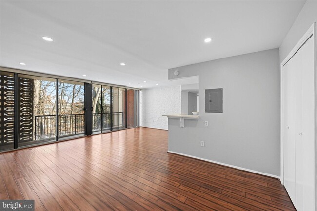 Photo - 4 S Van Dorn St Unit 204