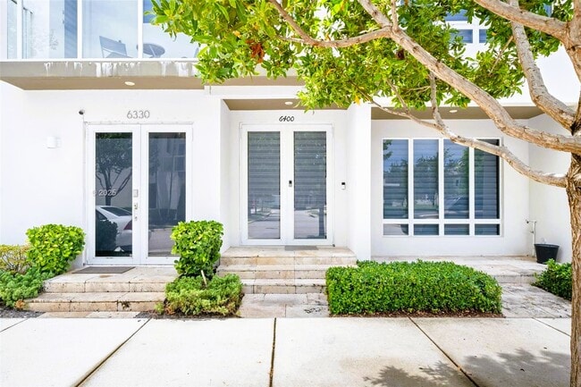 Photo - 6400 NW 105th Pl