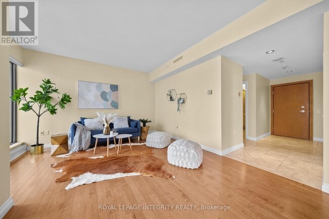 Photo - 90 George St Unité 1207