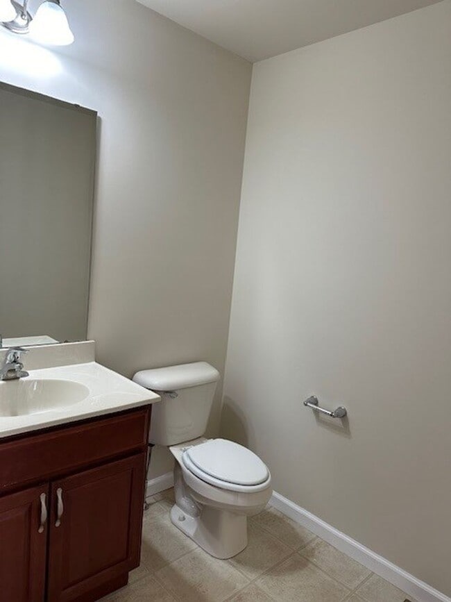 Photo - 6443 Creekbend Dr