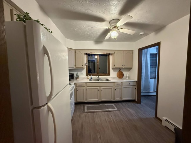 Photo - 8421 Colwyn Ct Unit 3