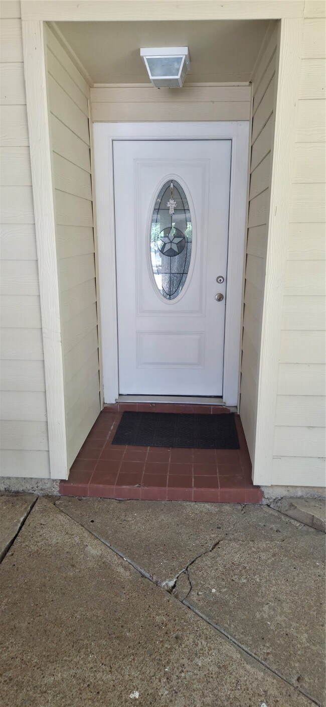 Photo - 16011 Glen Mar Dr