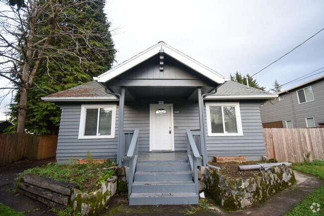 Building Photo - Charming 3-bedroom Home in the desirable K...