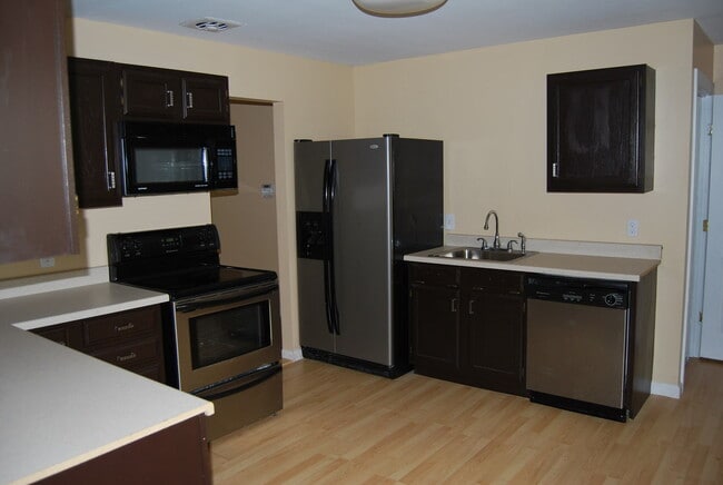 Photo - EDGEWOOD - SINGLE FAMILY RANCHER