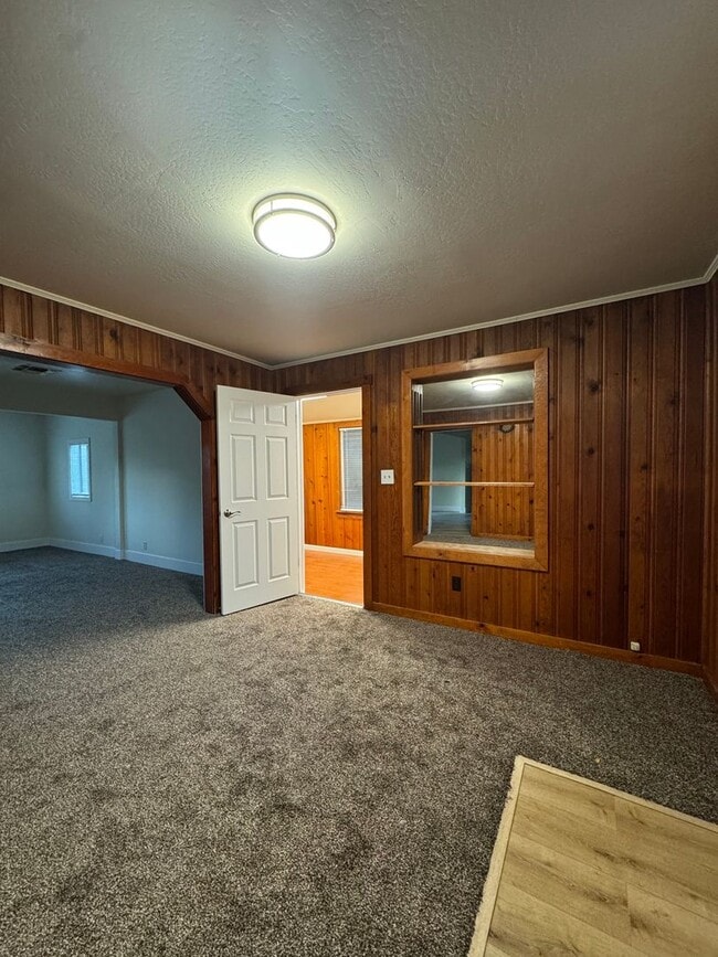 Photo - Spacious Country Home w/ HUGE SHOP!