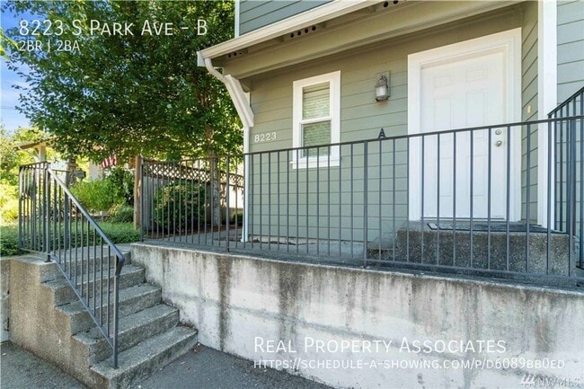 8223 Park Ave. S