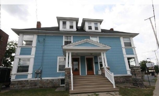 Photo - 755 Academy St