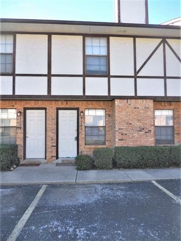 Building Photo - 1131 Dallas Dr Rental