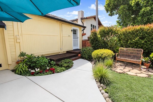 Building Photo - 2067-2071 Story St Unit 2071 Story Street