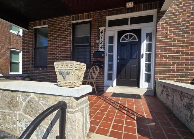 Building Photo - 4724 Frederick Ave Unit 1