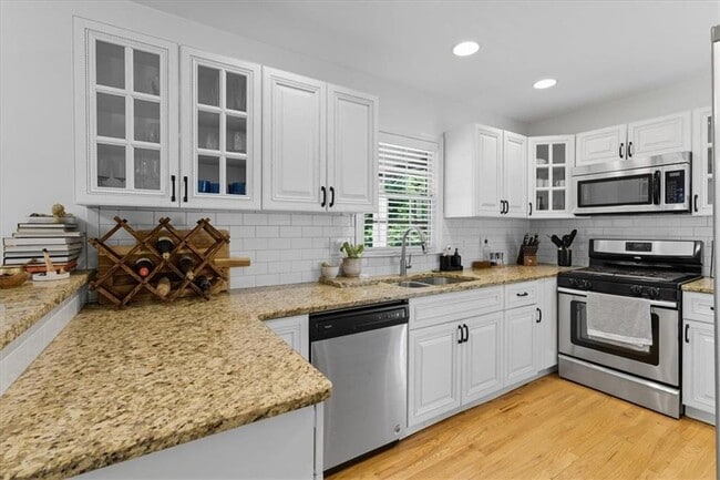 Photo - 2238 Ridgedale Rd NE