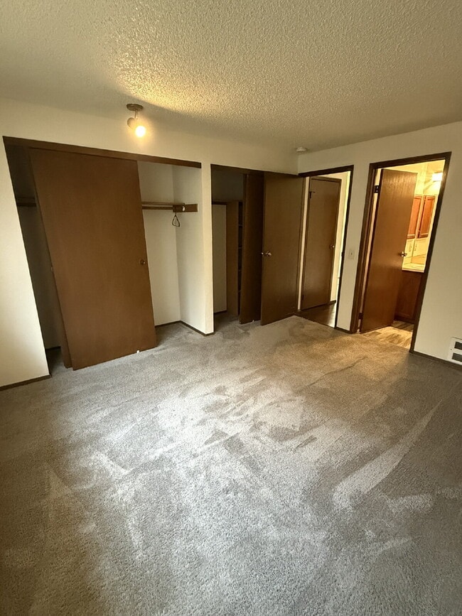 Photo - Lovely Updated 2-bedroom Unit Available NOW! Unit D