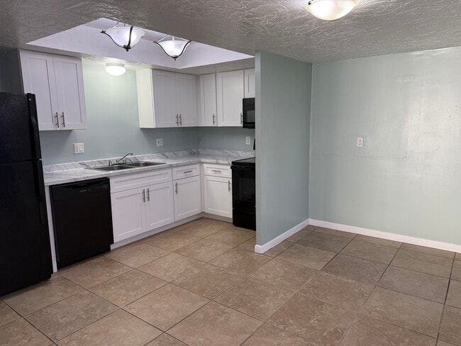 Photo - 467 Willow Tree Dr