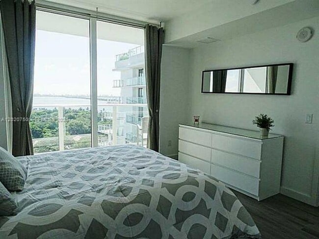 Photo - 4250 Biscayne Blvd Unidad 4250 Biscayne Blvd # 1508