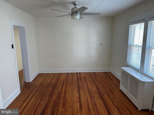 Photo - 128 E Franklin Ave