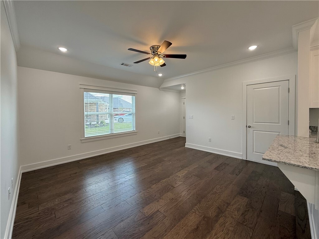 Photo - 2002 E Brookview Dr