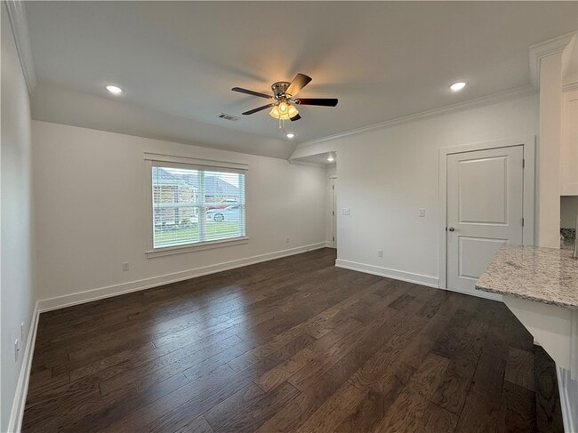 Photo - 2002 E Brookview Dr