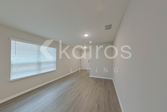 Photo - 8710 SW 44th Ct