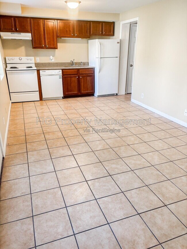 Photo - 924 Chadwick Dr Unit 3