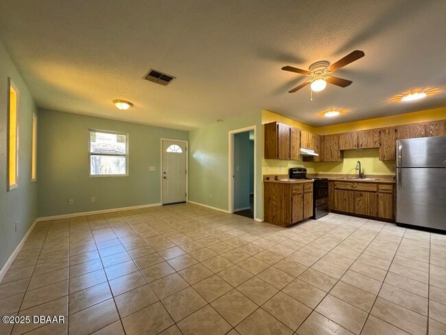 Photo - 1561 Sunset Ln