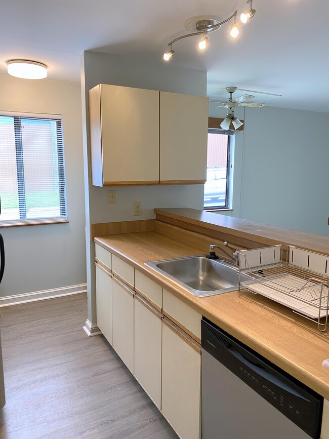 Photo - 1002 Linden Ave