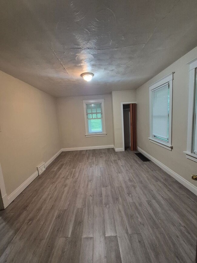 Photo - 2140 Rosebud Ave