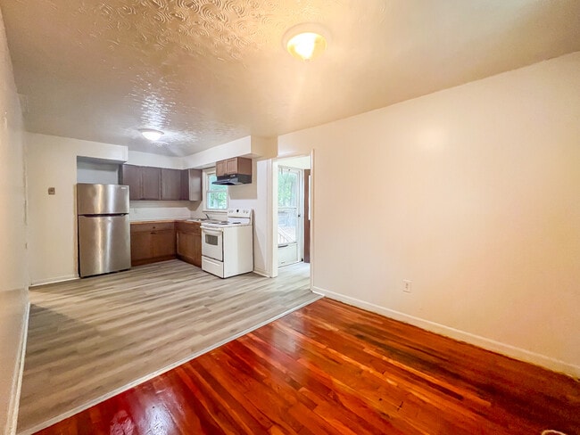 Photo - 2303 Maclin Cir