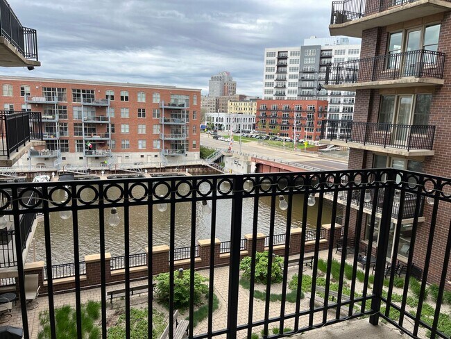 3rd Ward Condo For Rent - 3rd Ward Condo For Rent