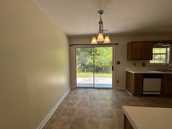 Photo - 133 Glenwood Dr