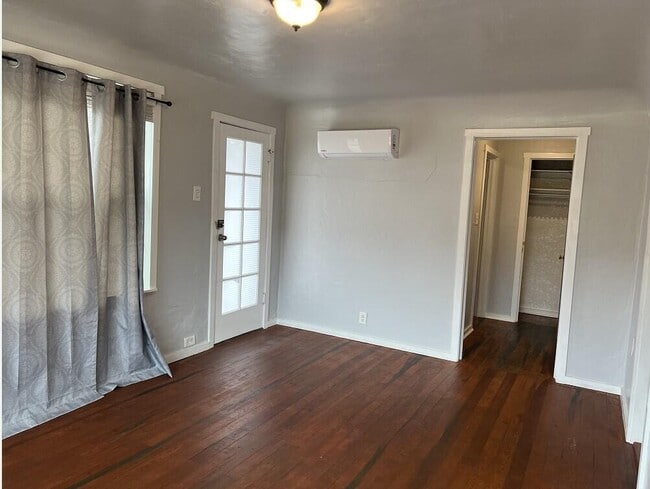 Photo - 2618 Idalia Ave