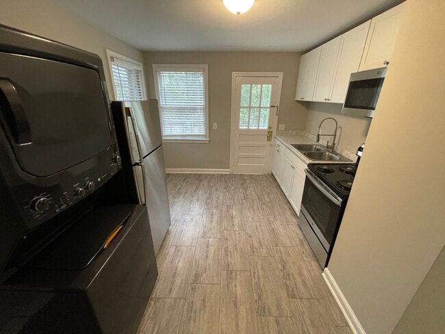 Photo - 28 Hollywood Ct Unit 28