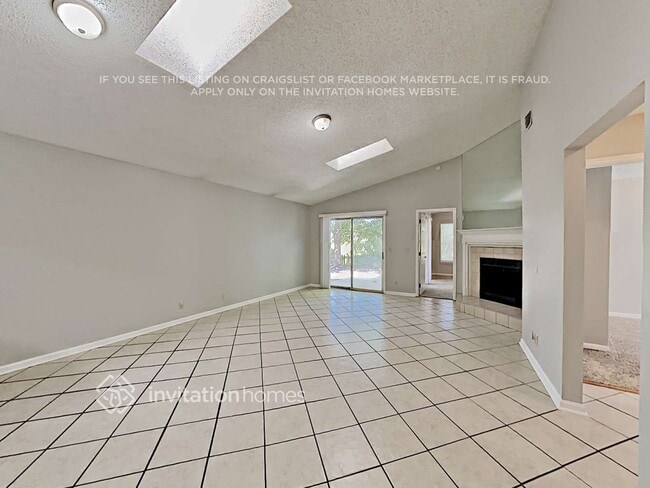 Photo - 385 Filmore Dr