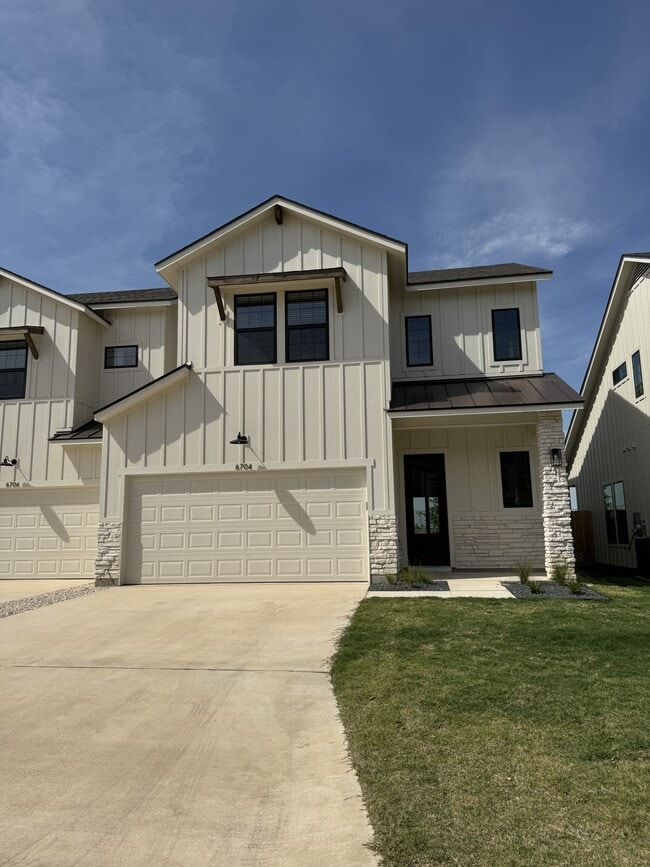 Building Photo - 6704 Abode Ave